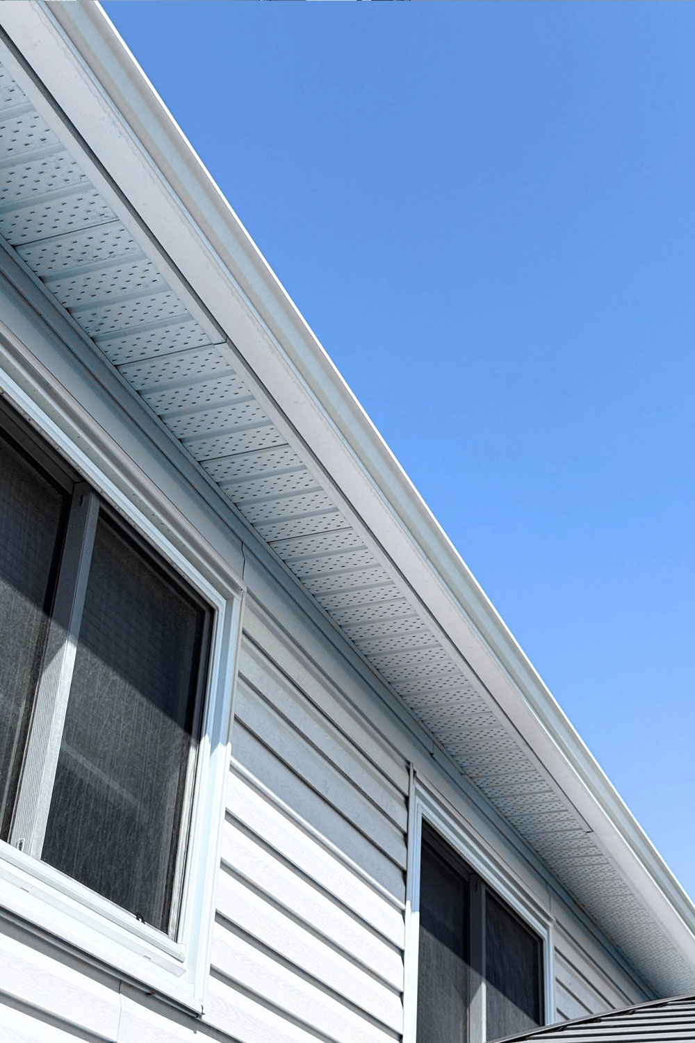 Gutter Cleaning Simcoe County - Simcoe Home Solutions