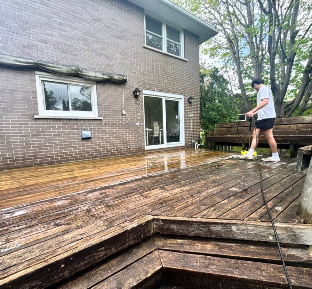 Top 7 Benefits of Pressure Washing Your Home This Season