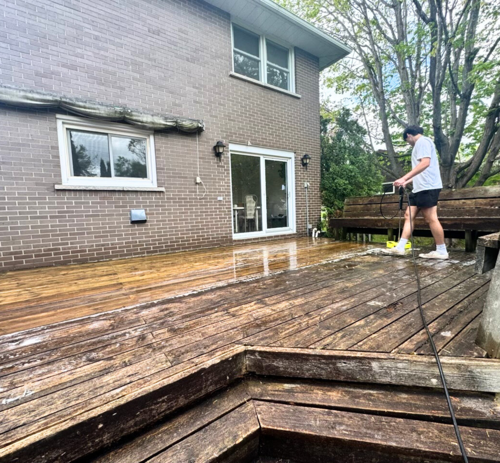 How to Pressure Wash a Deck the Right Way - Simcoe Home Solutions