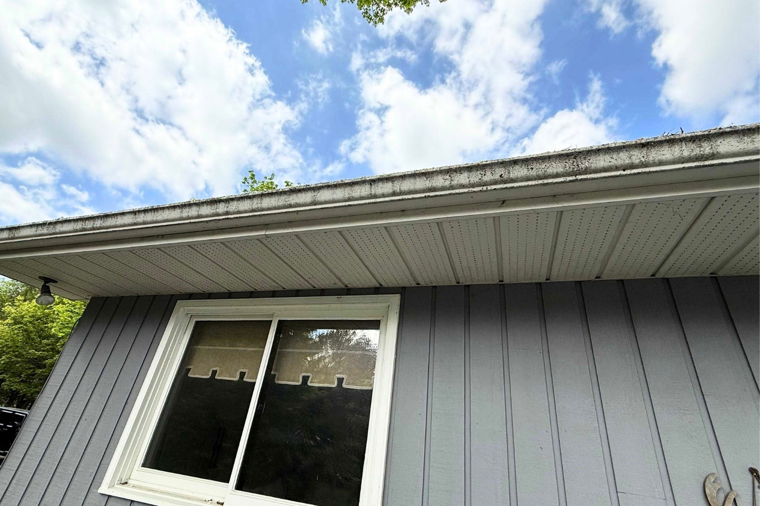 Gutter Cleaning Simcoe County - Simcoe Home Solutions
