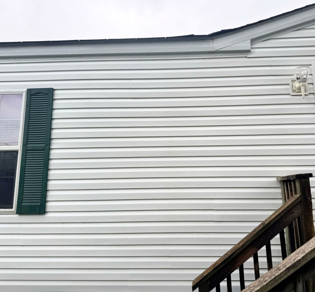 House Washing Simcoe County - Simcoe Home Solutions House Washing Simcoe County - Simcoe Home Solutions