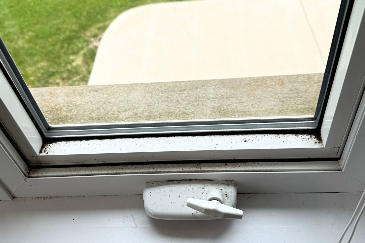 Window Cleaning Simcoe County - Simcoe Home Solutions Window Cleaning Simcoe County - Simcoe Home Solutions