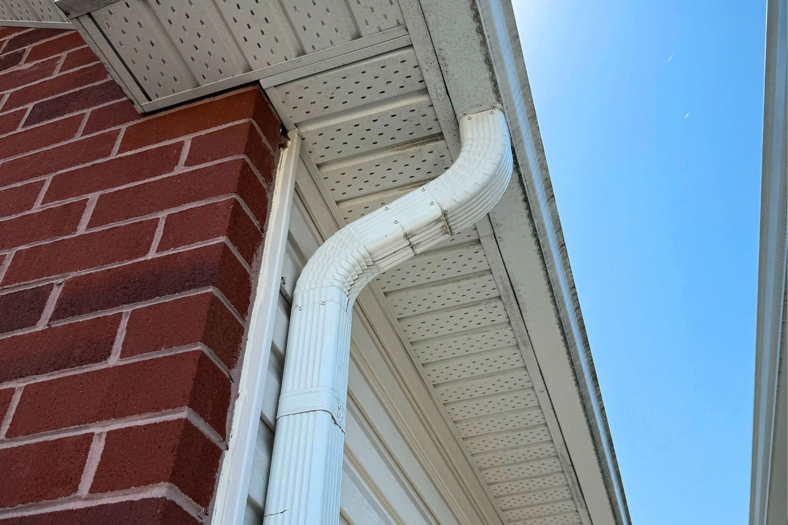 Gutter Cleaning Simcoe County - Simcoe Home Solutions