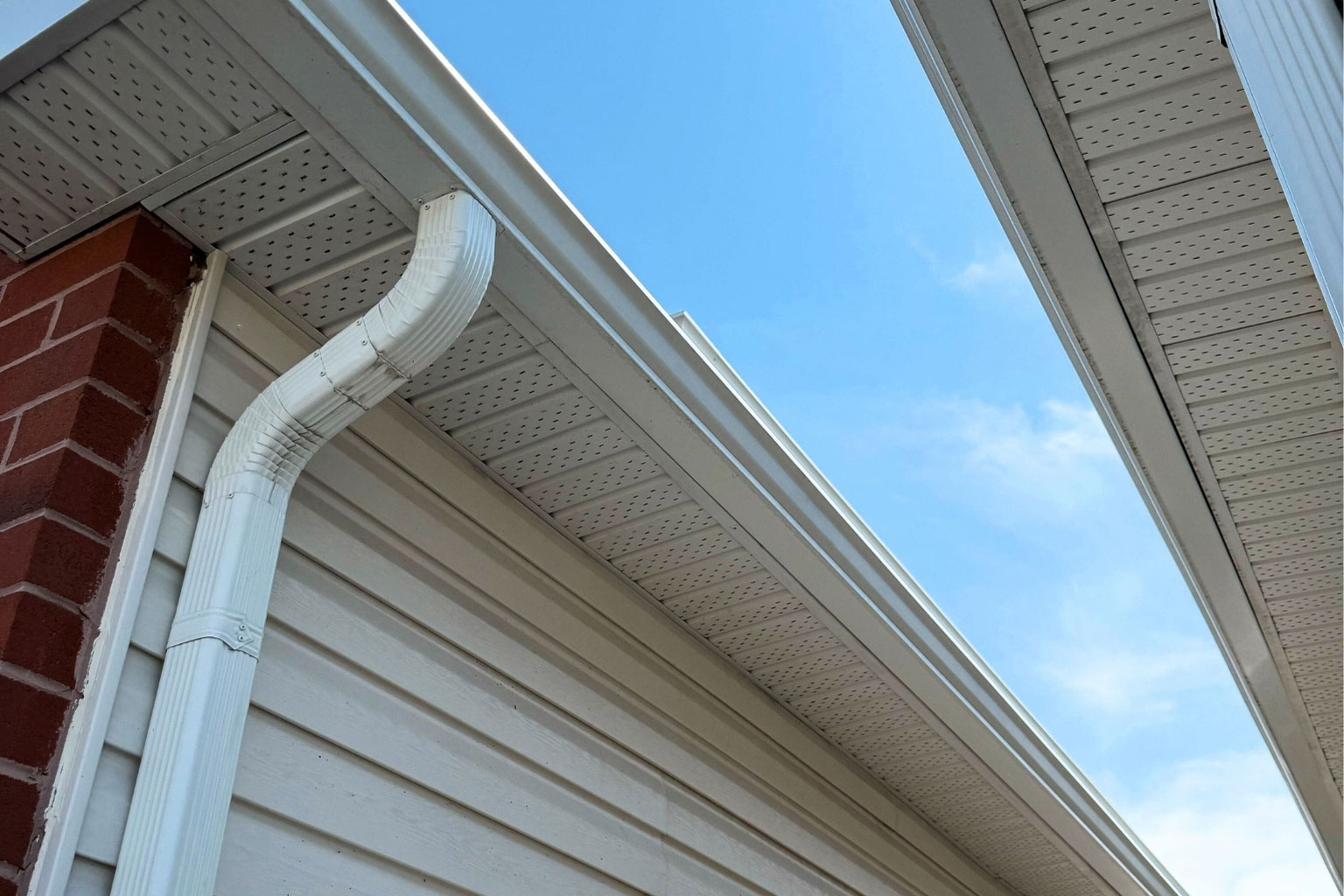 Gutter Cleaning Simcoe County - Simcoe Home Solutions
