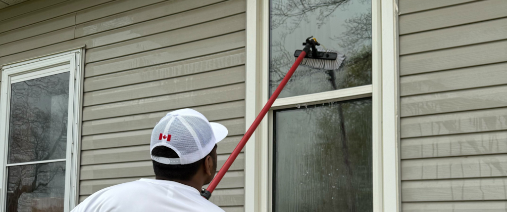 Pure Water Cleaning: Water Fed Pole vs Traditional Squeegee